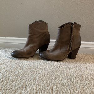 aldo leather ankle boots with braided zipper